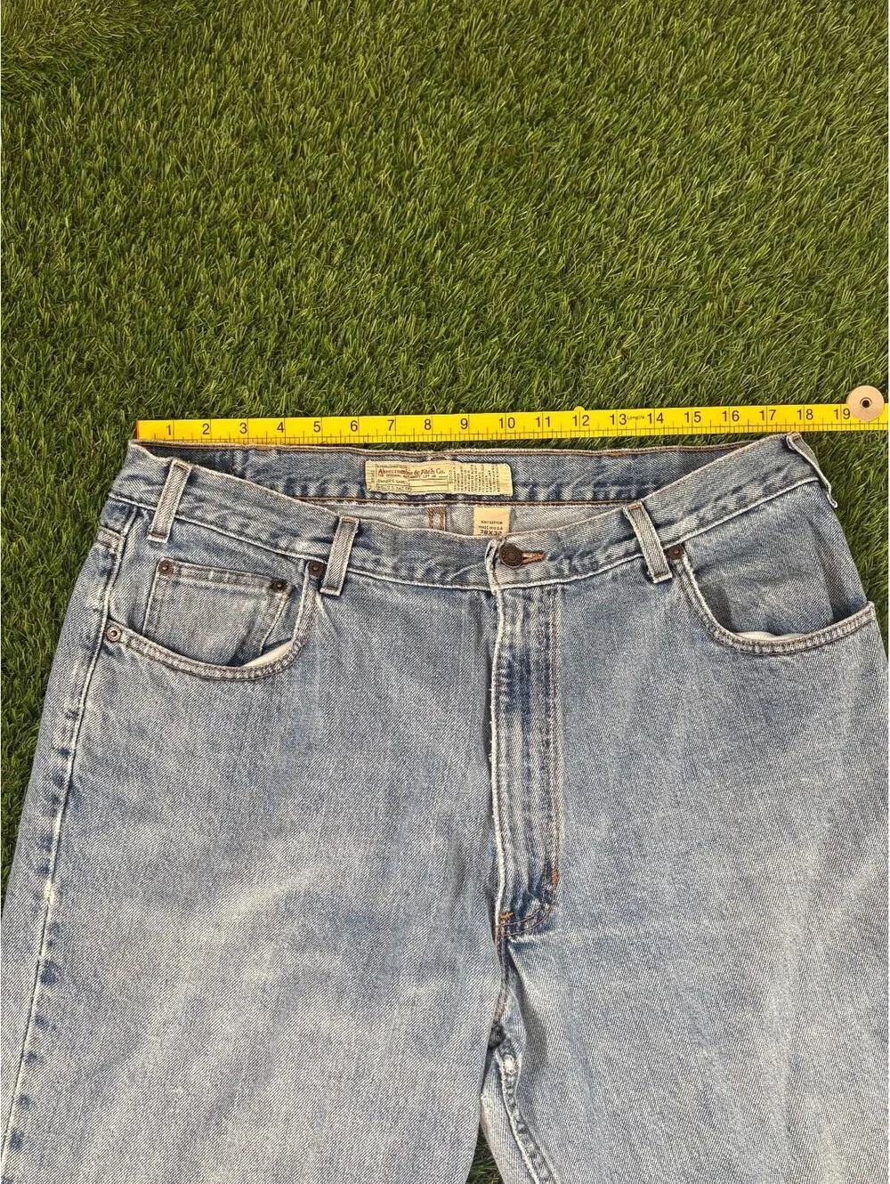 Abercrombie & Fitch Men's Light Wash Denim Jeans 38x32